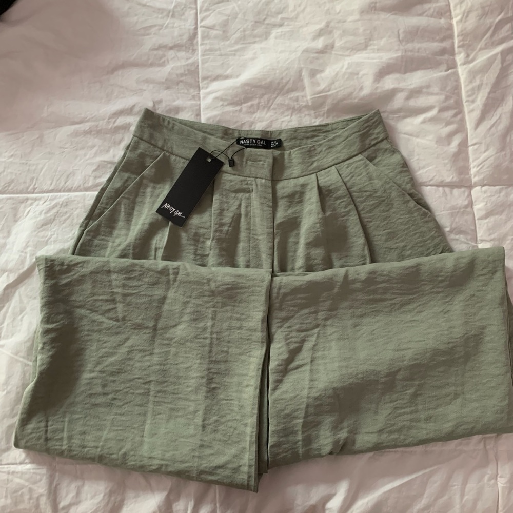 NWT Nasty Gal Flowy Wide Leg Pants in Mint sage